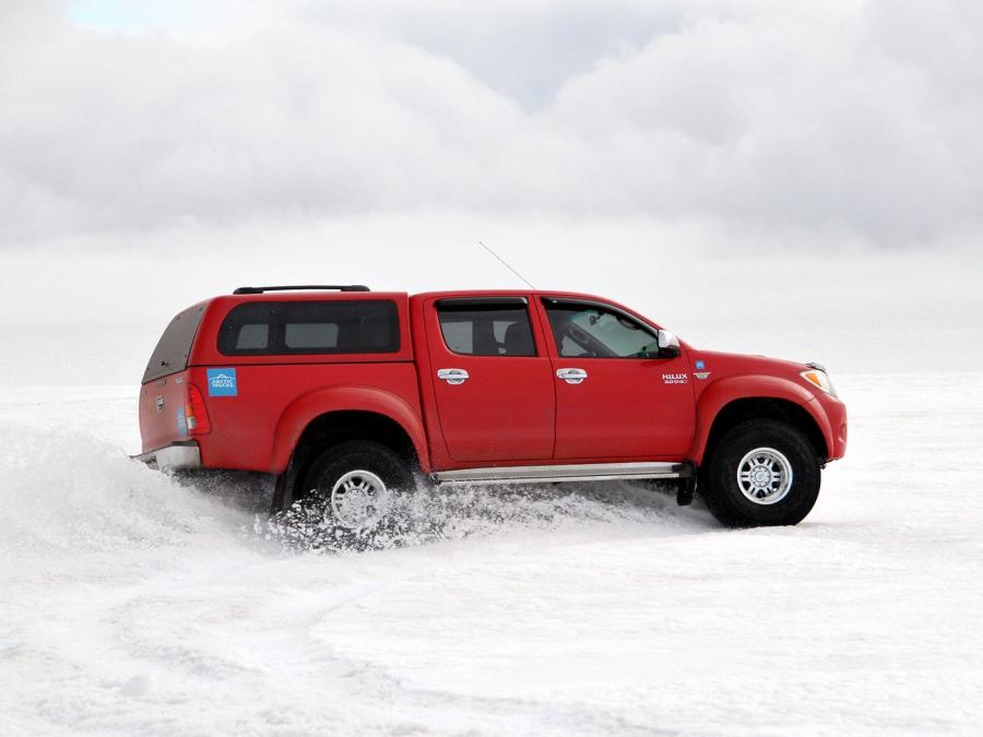  Toyota Hilux Double Cab AT35 Arctic Trucks 2007 года  (фото 4 из 23)